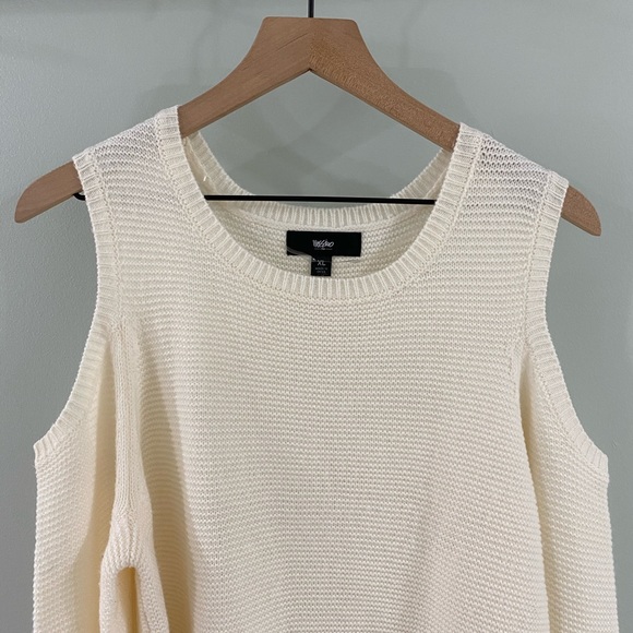Mossimo Cold Shoulder Sweater Size XL - Picture 5 of 8